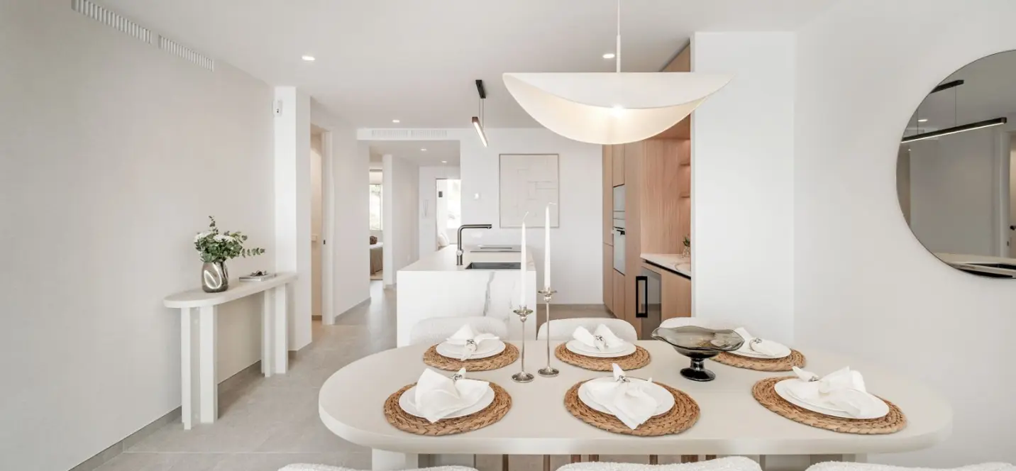 Sale of middle floor apartment in Nueva Andalucía 4