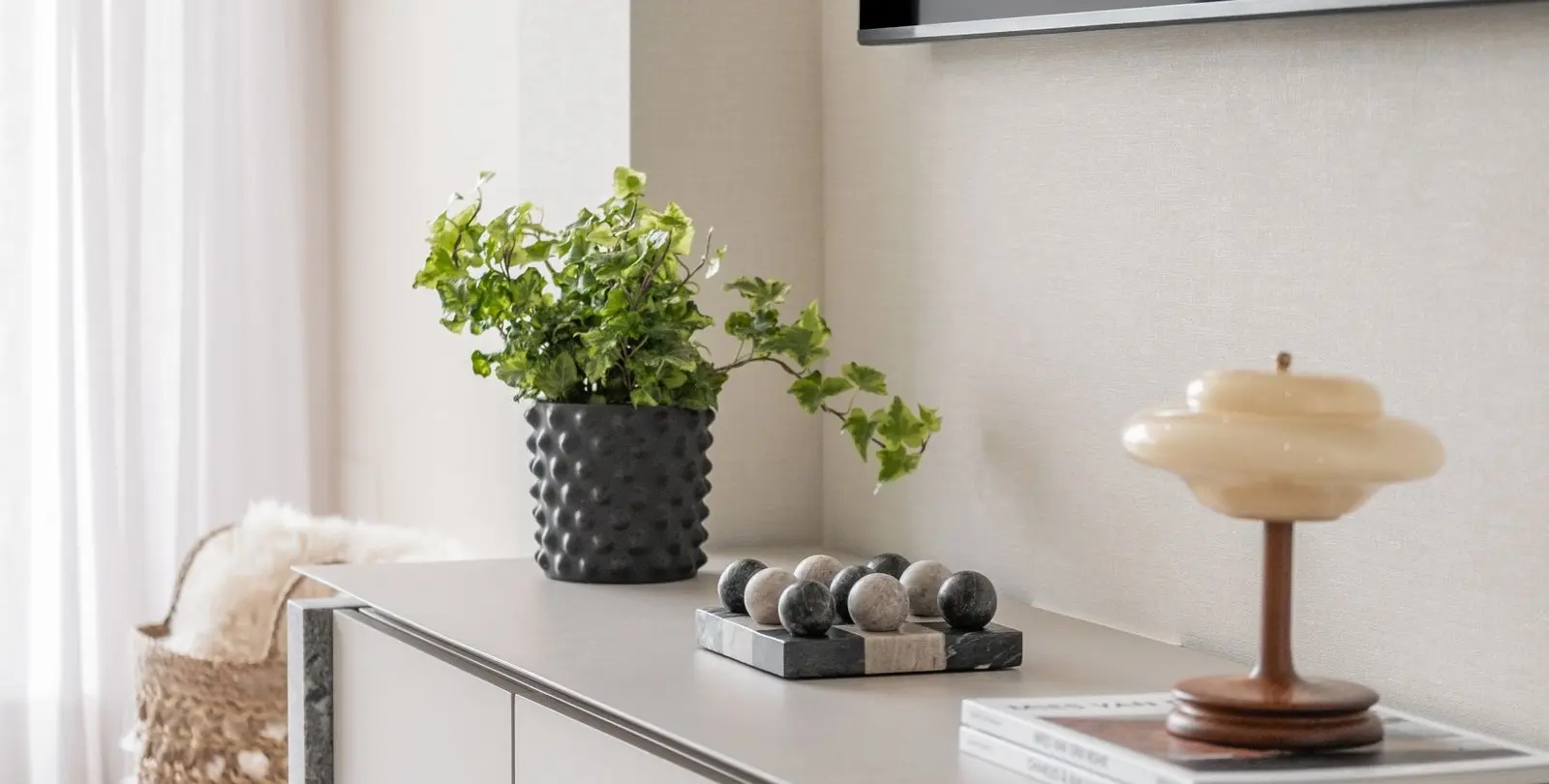 Sale of middle floor apartment in Nueva Andalucía 9