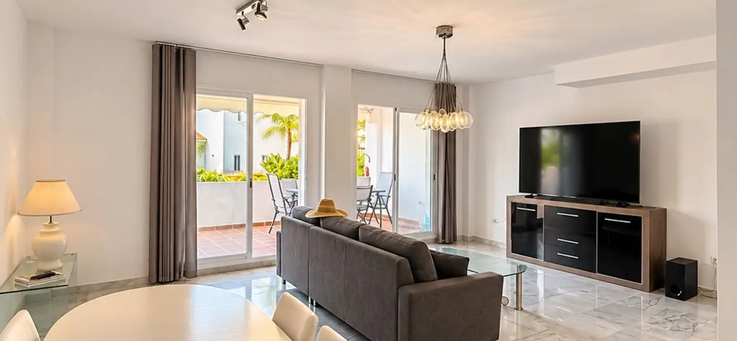 Продажа дома на две семьи в Bahía de Marbella 4