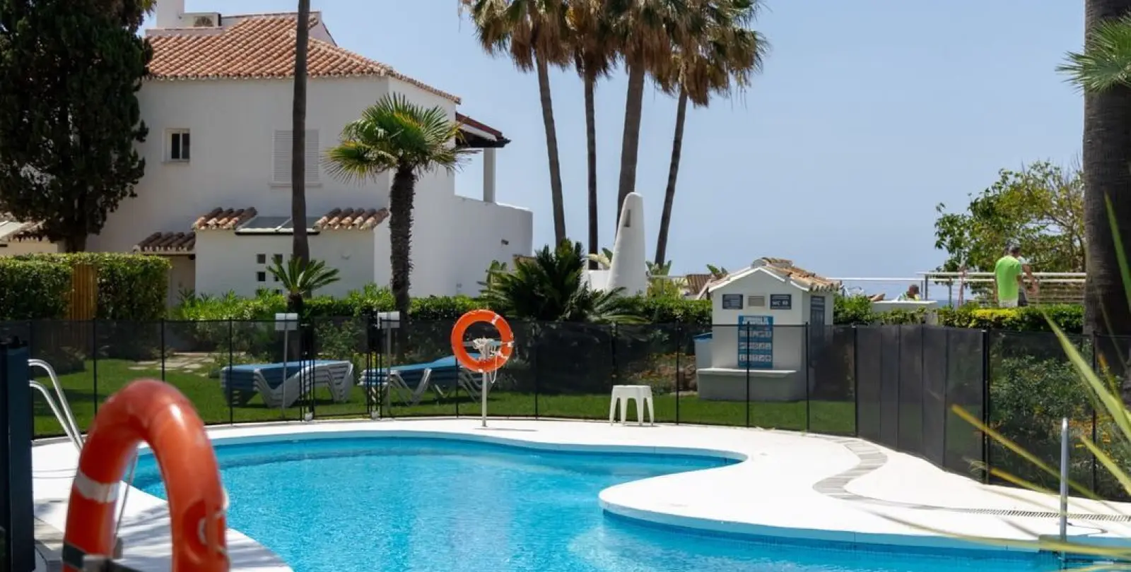 Продажа дома на две семьи в Bahía de Marbella 11