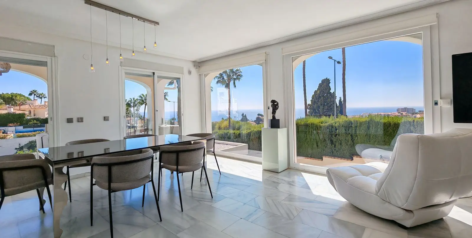 Venta de villa independiente en Riviera del Sol 2