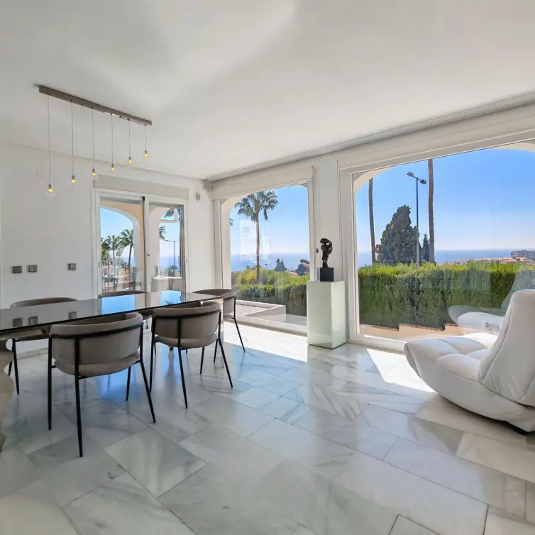 Venta de villa independiente en Riviera del Sol