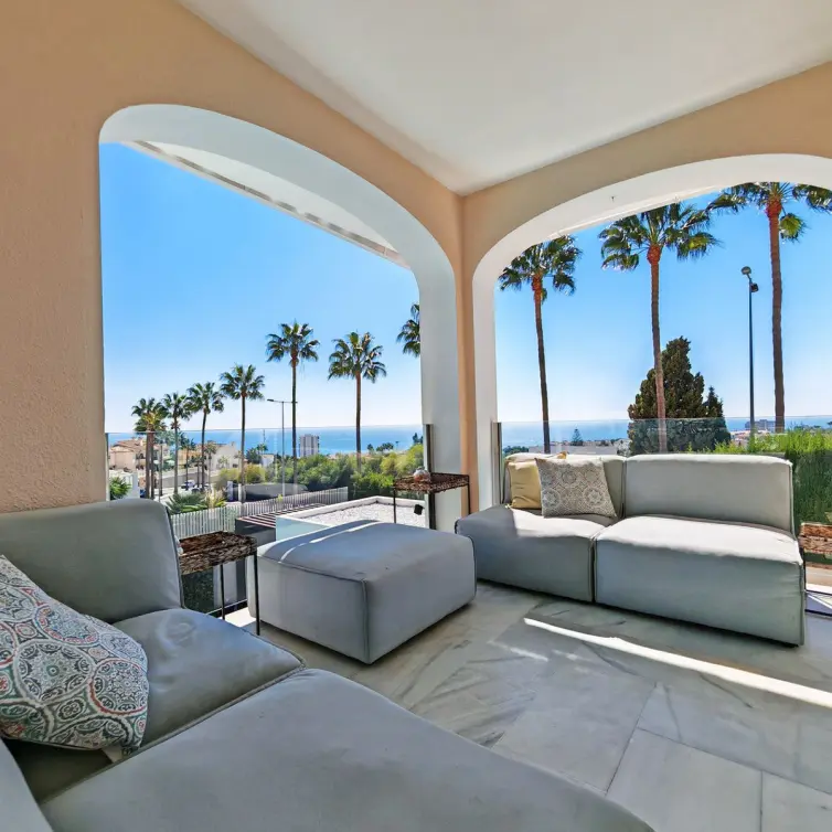 Venta de villa independiente en Riviera del Sol