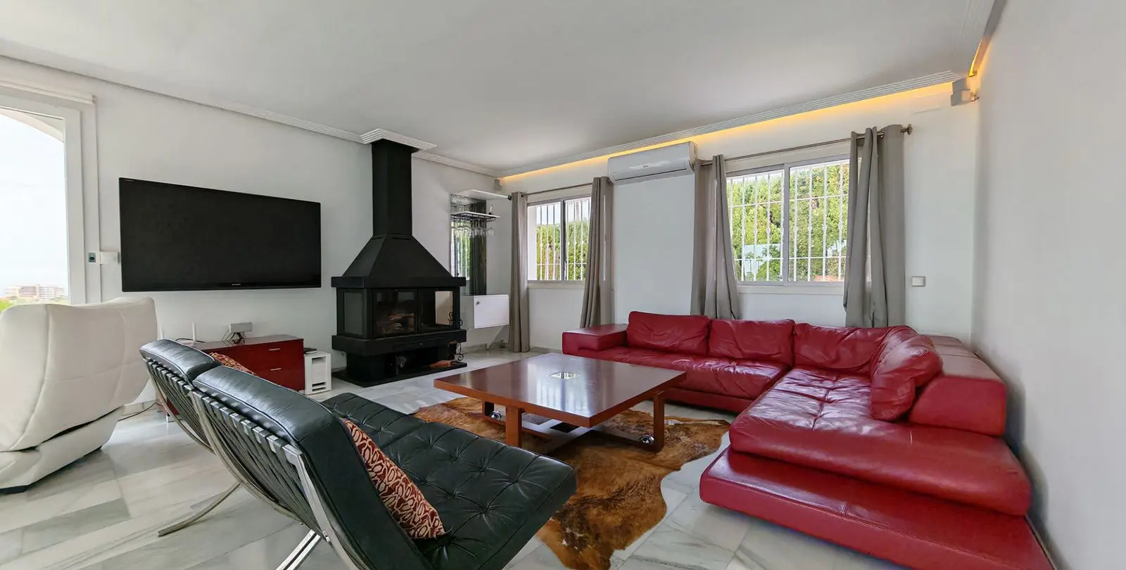 Venta de villa independiente en Riviera del Sol 5