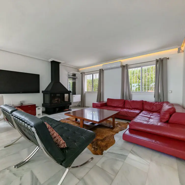 Venta de villa independiente en Riviera del Sol