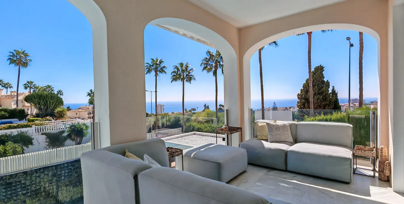 Venta de villa independiente en Riviera del Sol 11