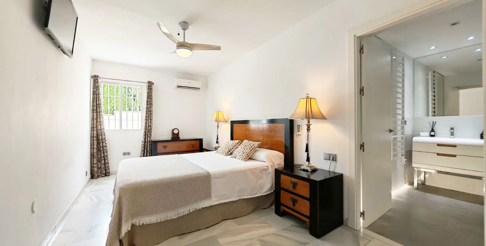 Venta de villa independiente en Riviera del Sol 13