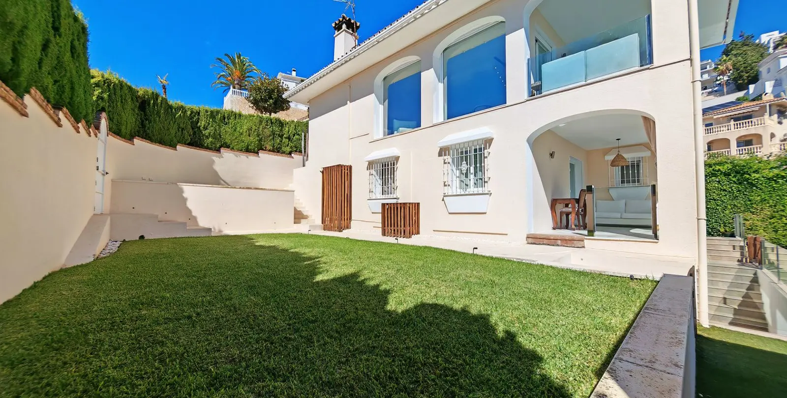 Venta de villa independiente en Riviera del Sol 25