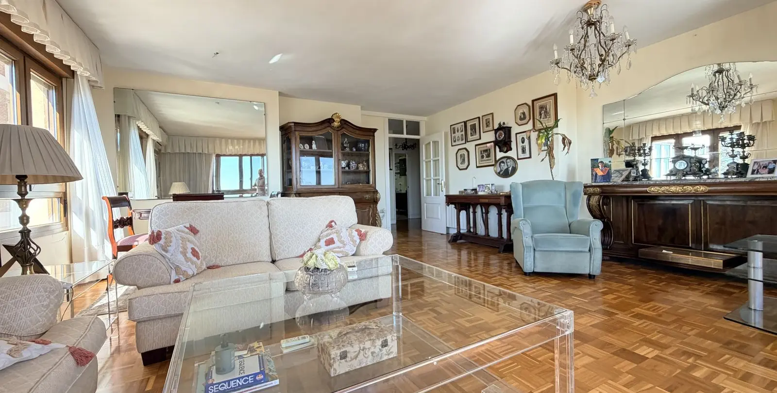 Venta de apartamento en planta media en Malagueta 6