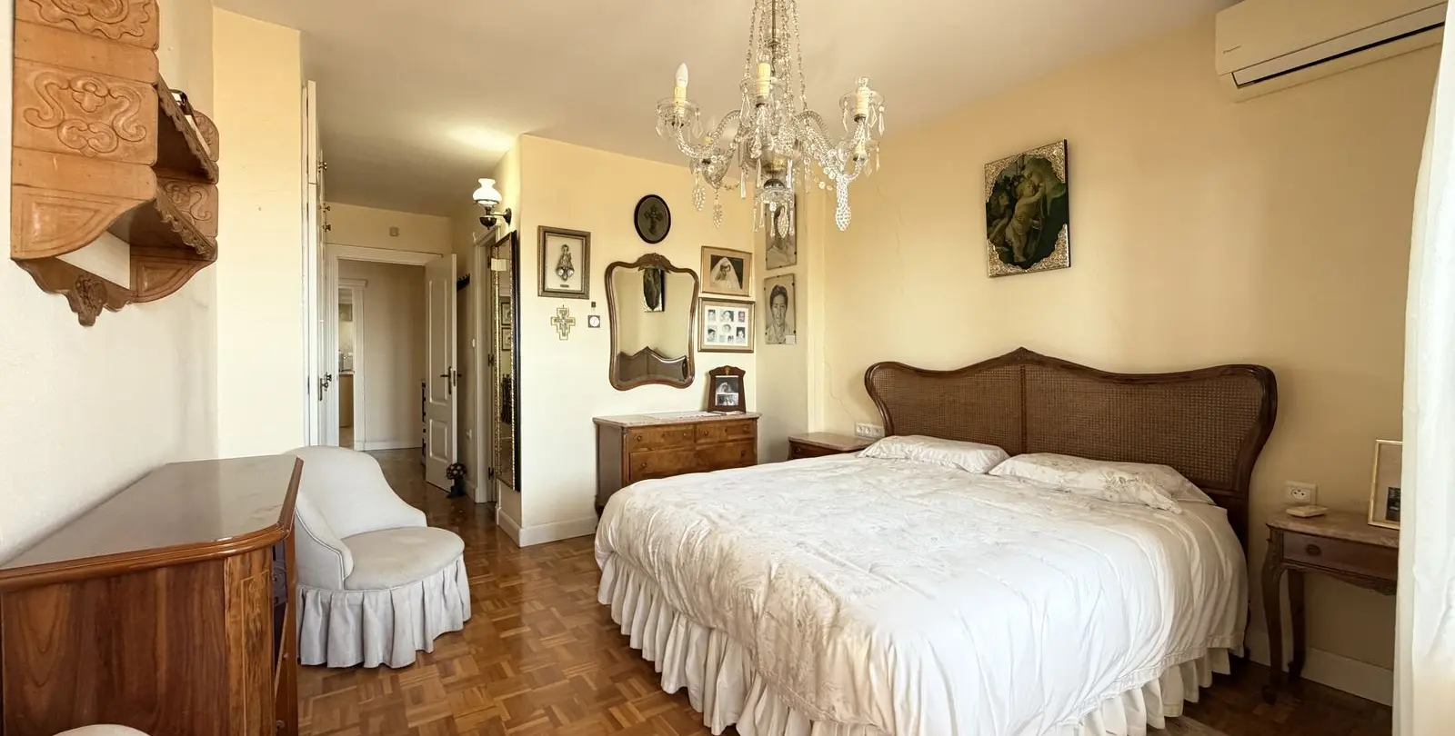 Venta de apartamento en planta media en Malagueta 9