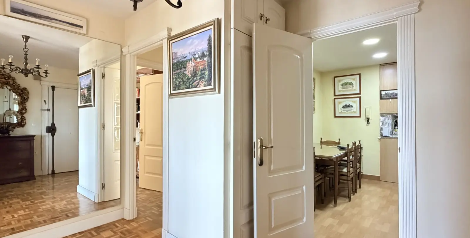 Venta de apartamento en planta media en Malagueta 10