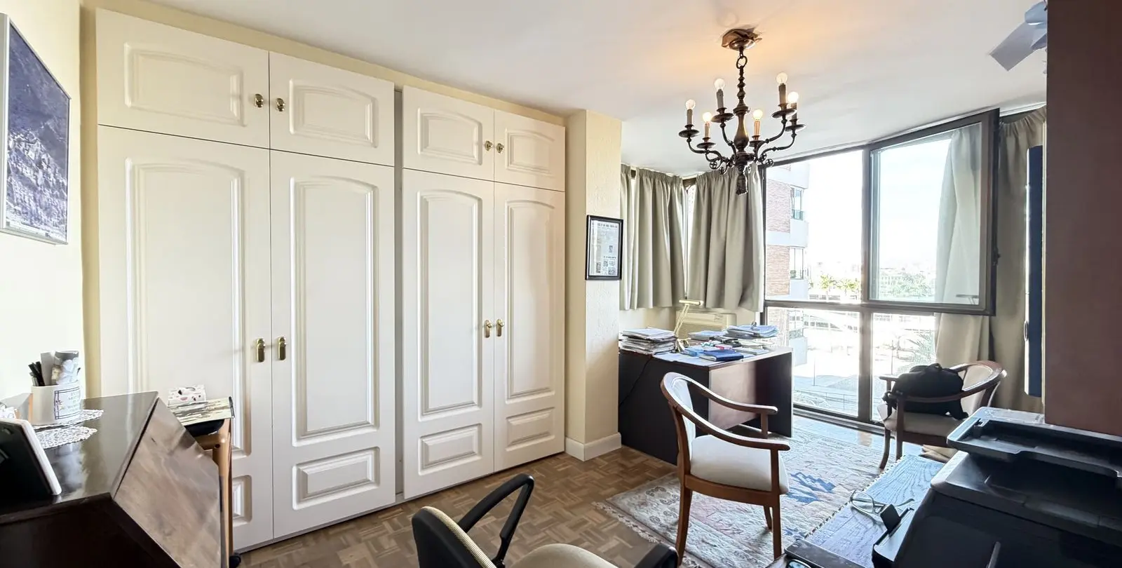 Venta de apartamento en planta media en Malagueta 23