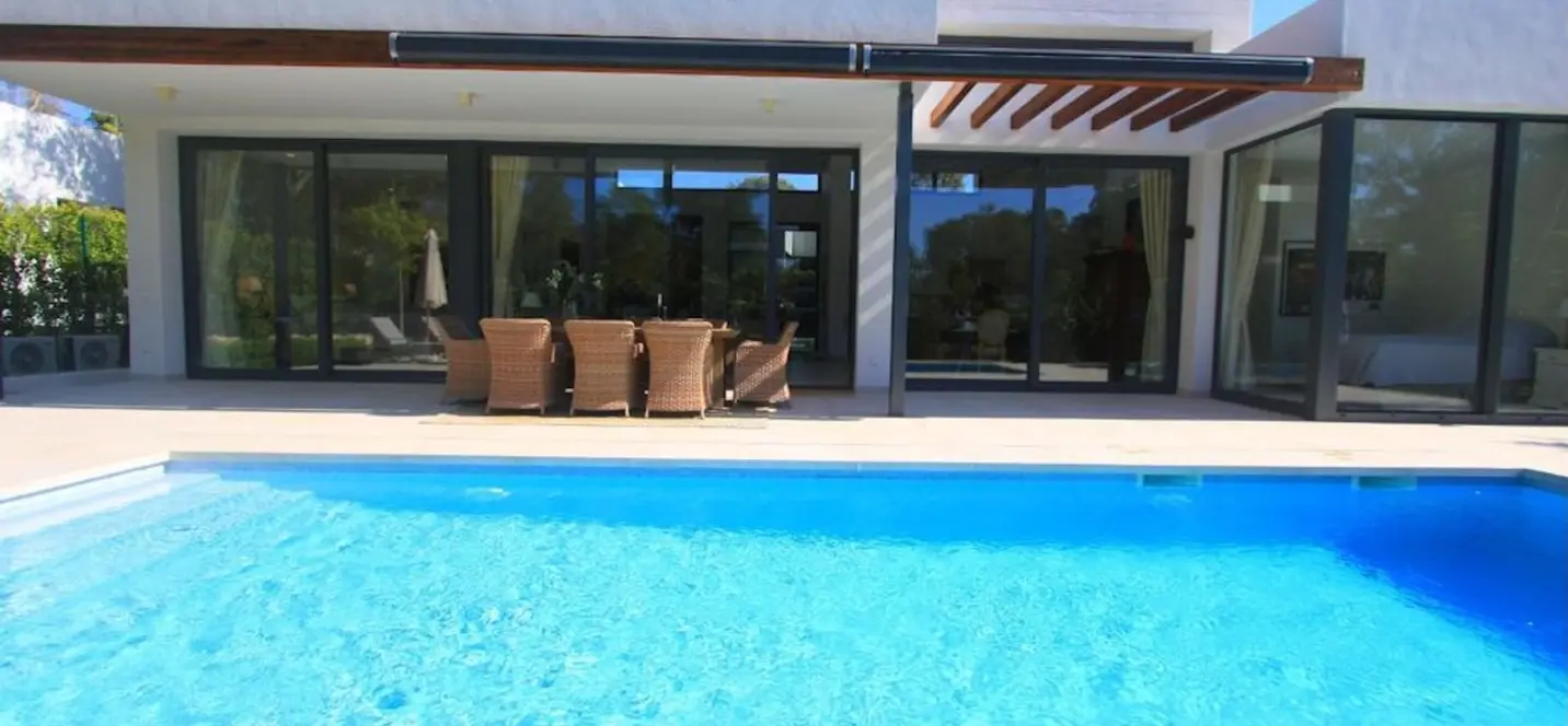 Venta de villa independiente en Atalaya 3