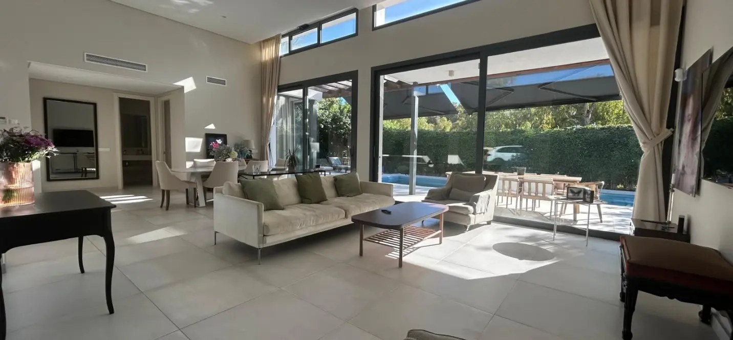 Venta de villa independiente en Atalaya 4