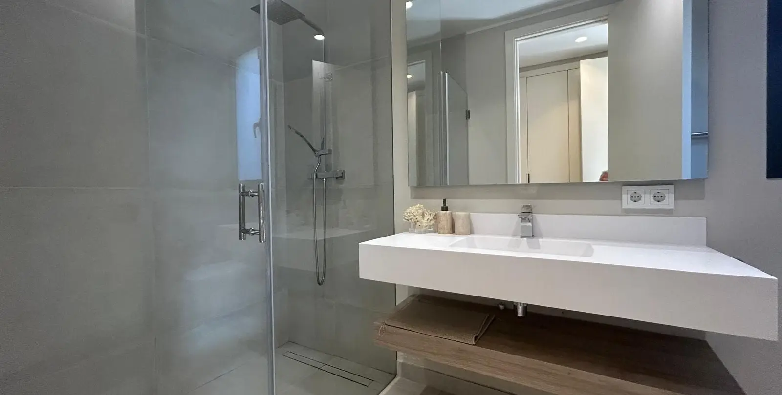 Venta de villa independiente en Atalaya 9
