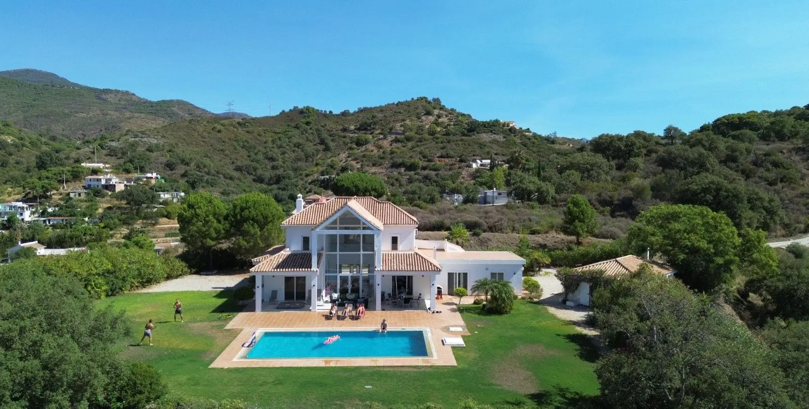 Venta de villa independiente en Estepona 1