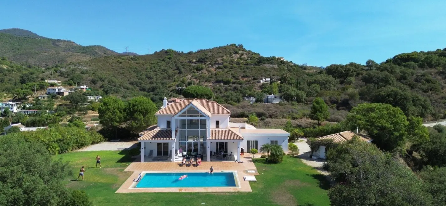 Venta de villa independiente en Estepona 0