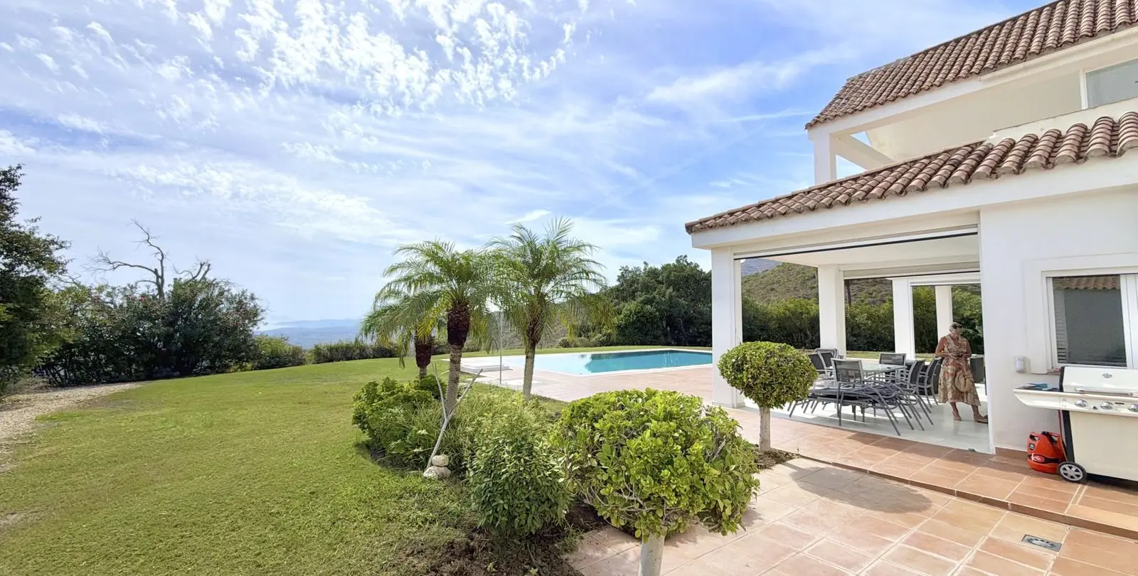 Venta de villa independiente en Estepona 2
