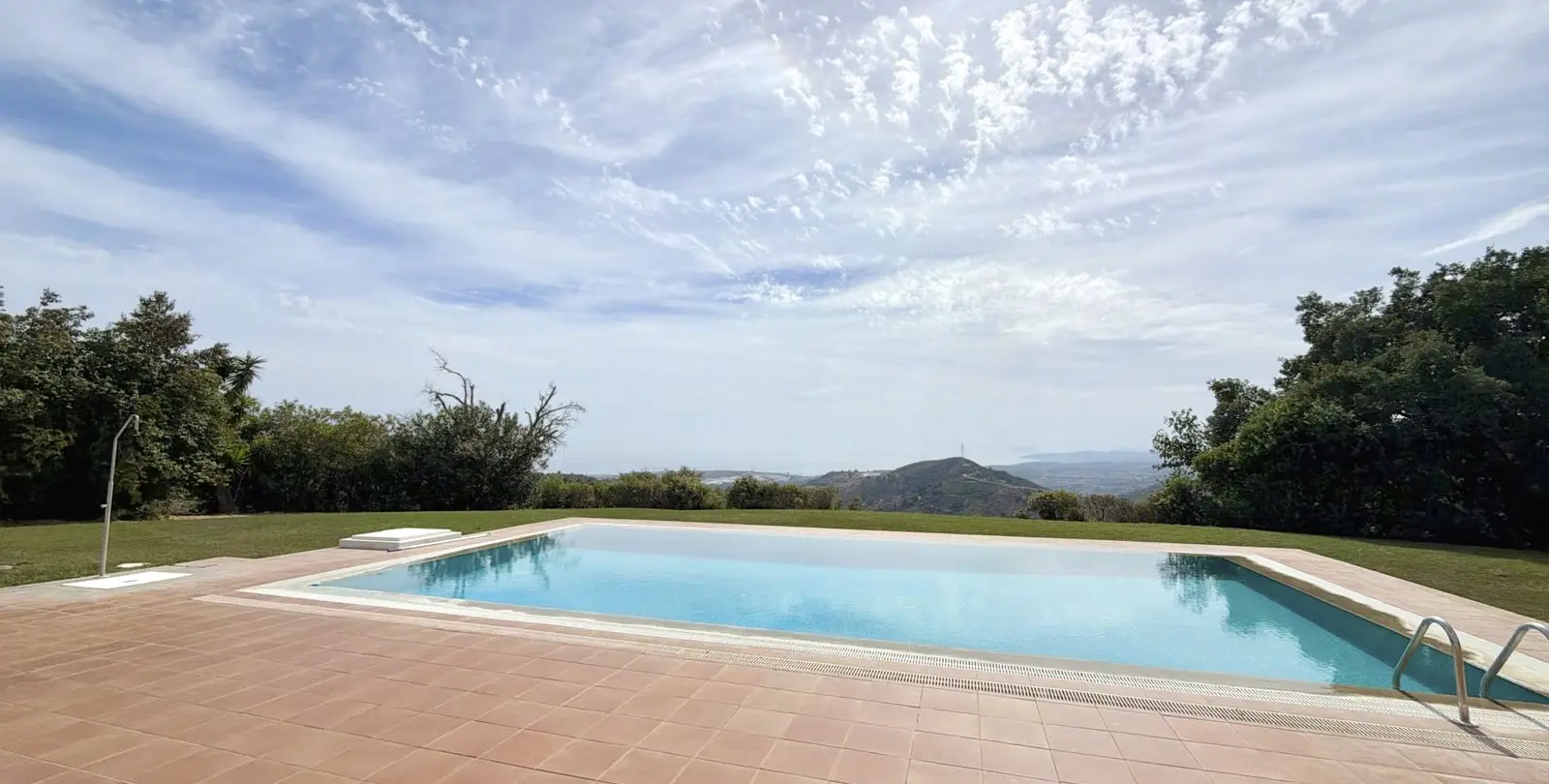 Venta de villa independiente en Estepona 3