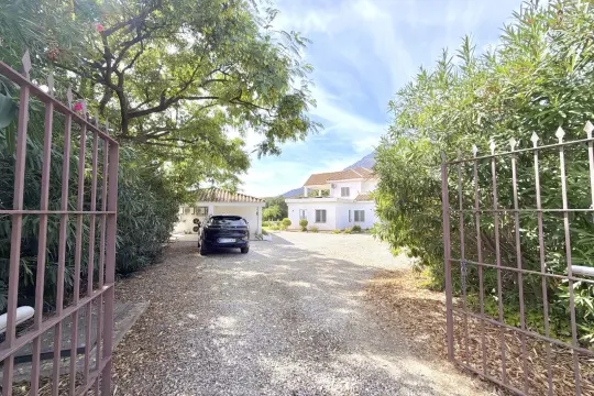 Image 8 thumb