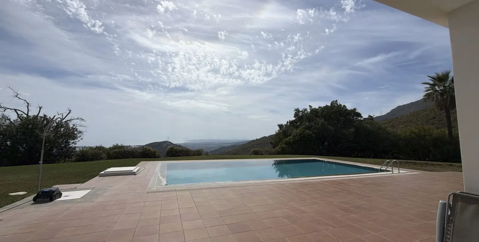 Venta de villa independiente en Estepona 9
