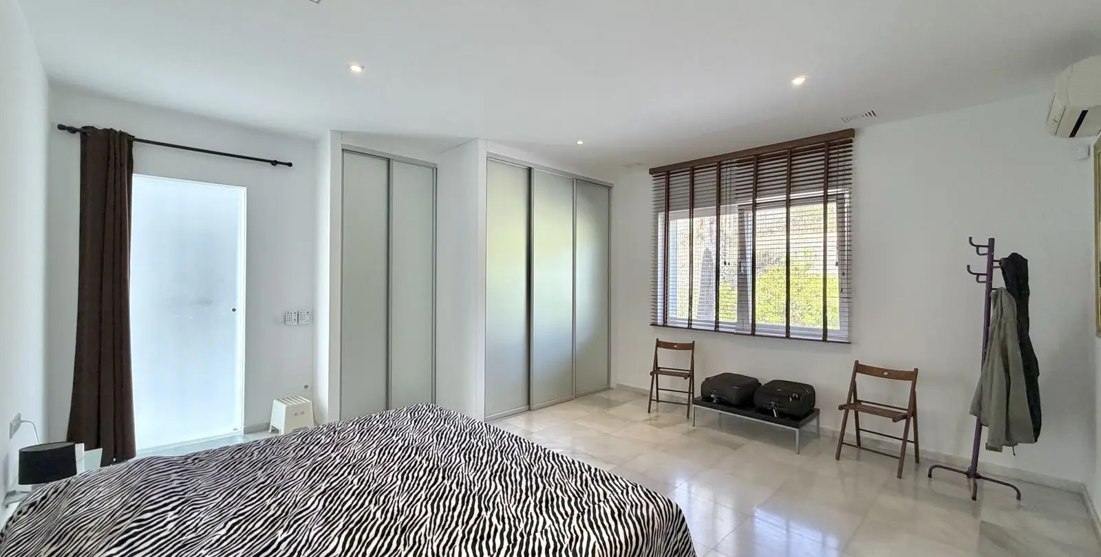 Venta de villa independiente en Estepona 21