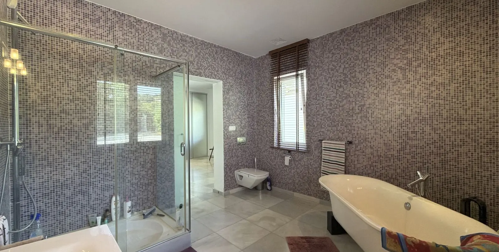 Venta de villa independiente en Estepona 23