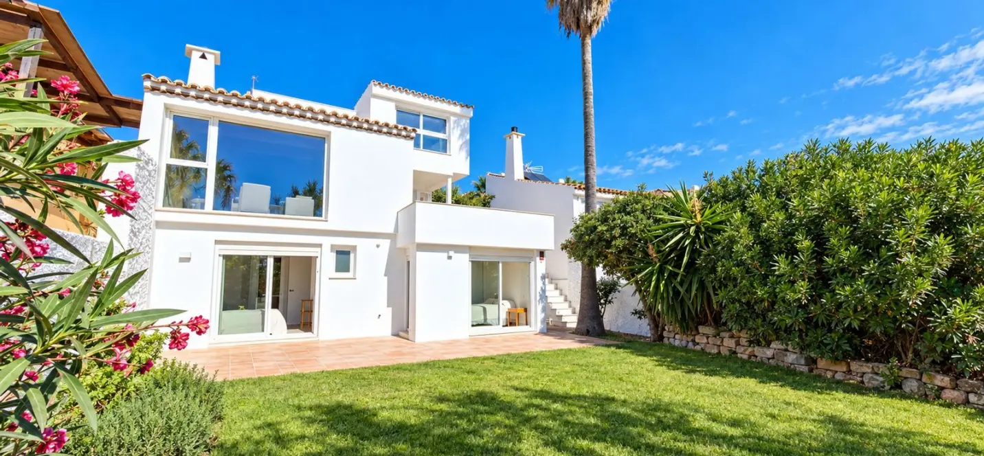 Venta de villa independiente en Estepona 0