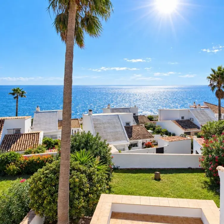 Venta de villa independiente en Estepona