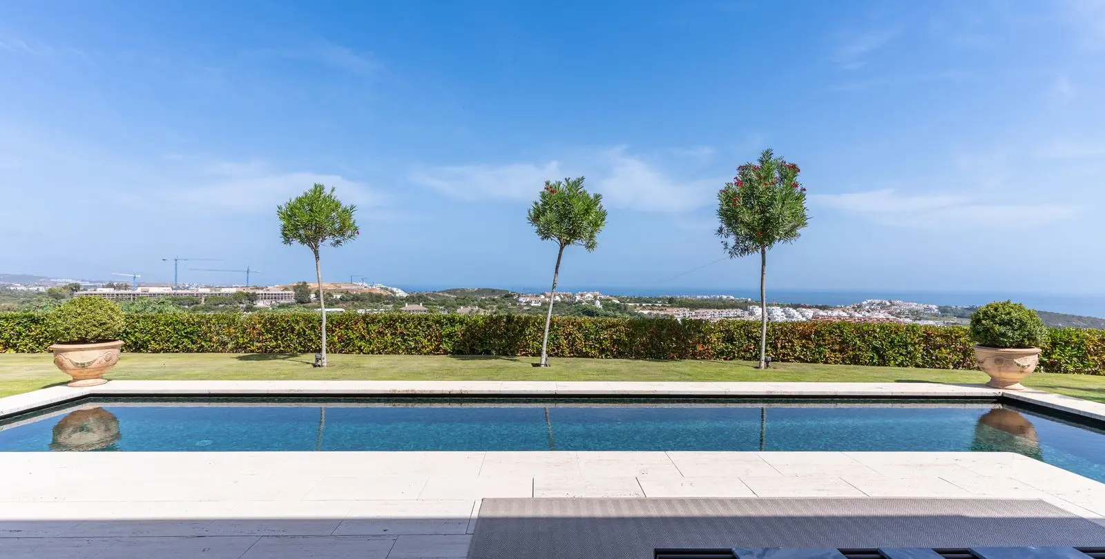 Venta de apartamento en planta baja en Casares 2
