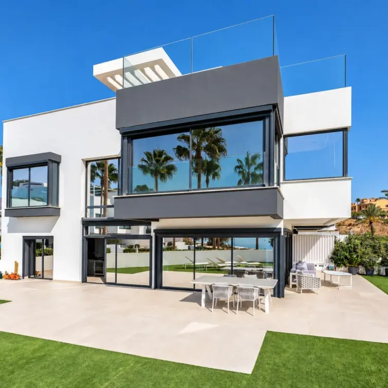 Venta de casa pareada en Estepona