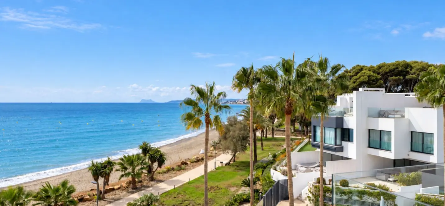 Sale of semi-detached house in Estepona 0