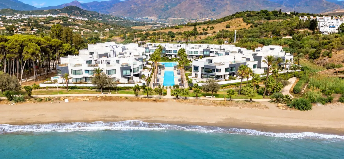 Sale of semi-detached house in Estepona 2