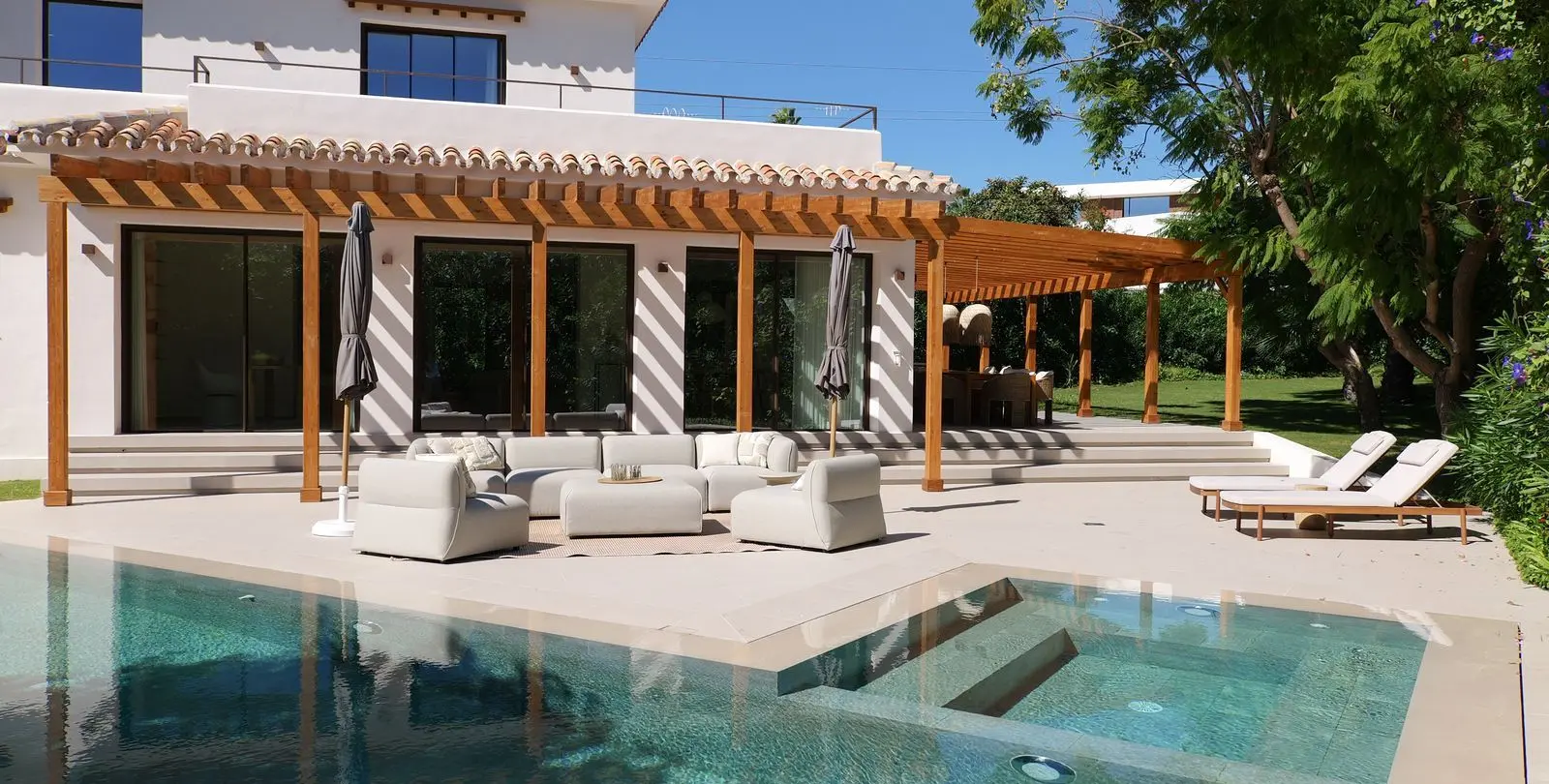 Venta de villa independiente en Guadalmina Baja 29
