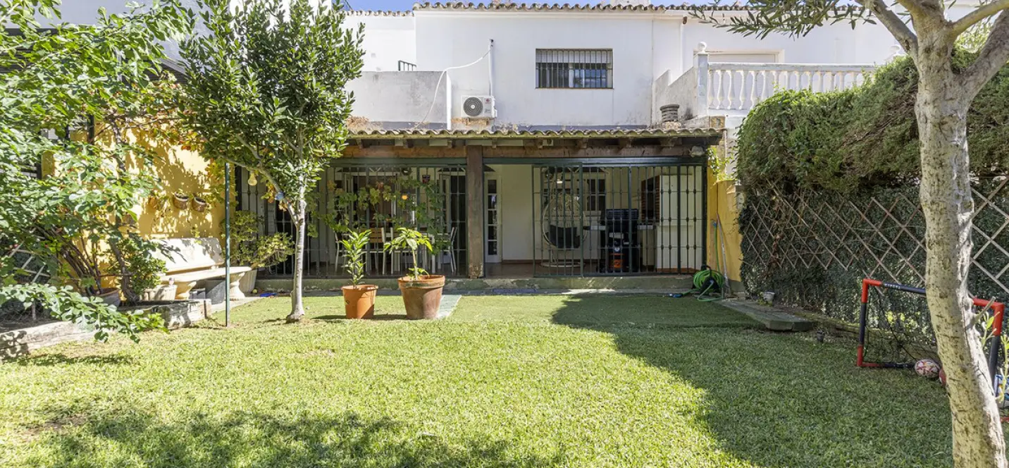 Long-term rent of semi-detached house in Atalaya 1