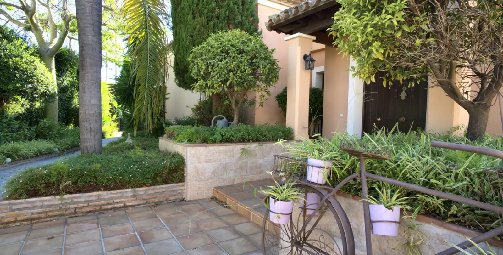 Long-term rent of detached villa in Bahía de Marbella 8