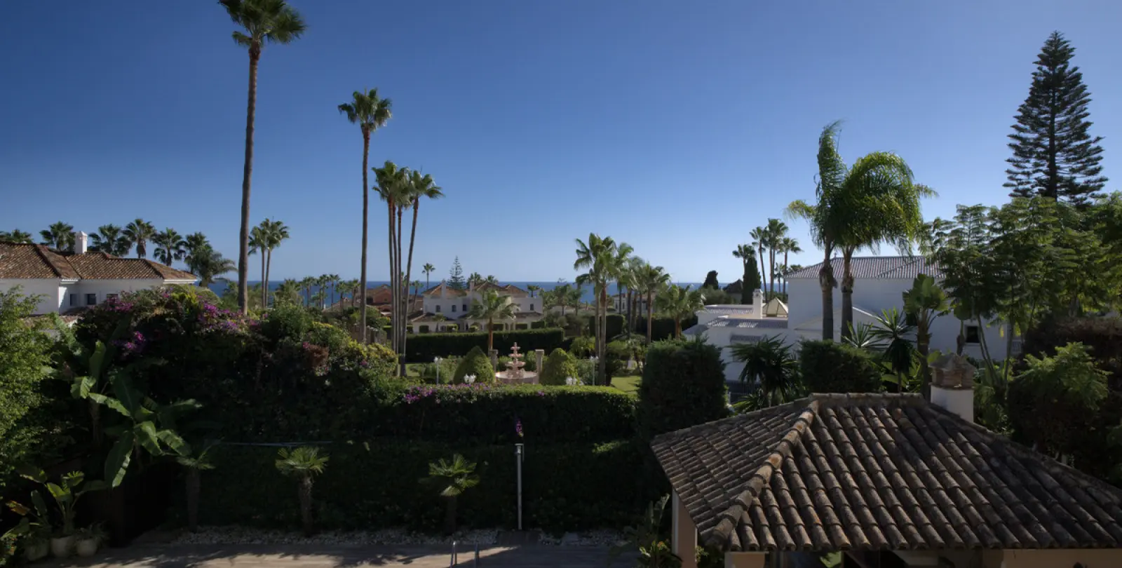 Long-term rent of detached villa in Bahía de Marbella 45