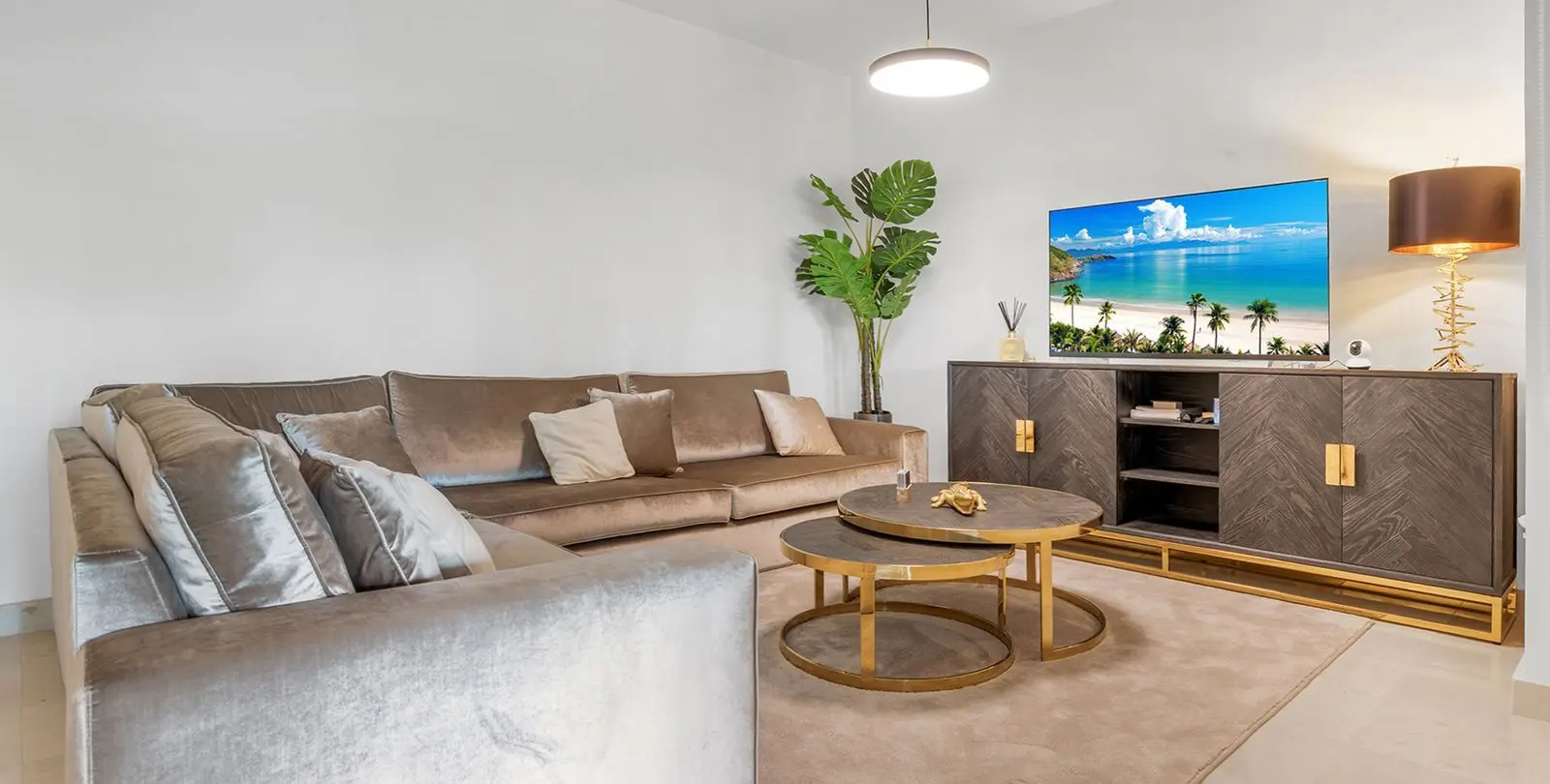 Venta de apartamento en planta baja en Los Flamingos 4