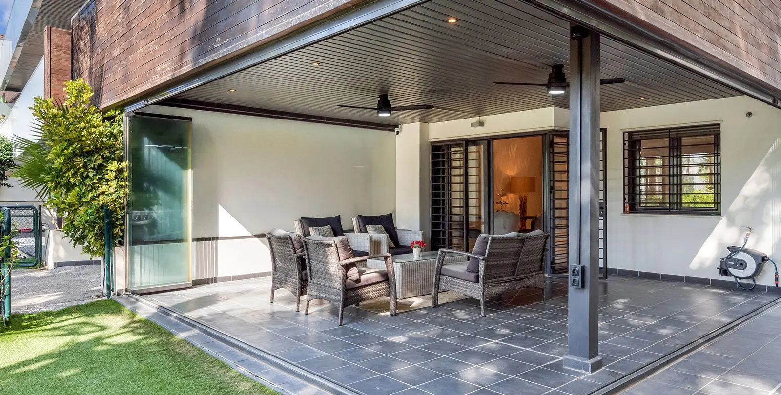 Venta de apartamento en planta baja en Los Flamingos 24