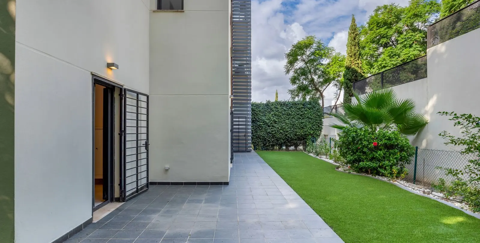 Venta de apartamento en planta baja en Los Flamingos 28