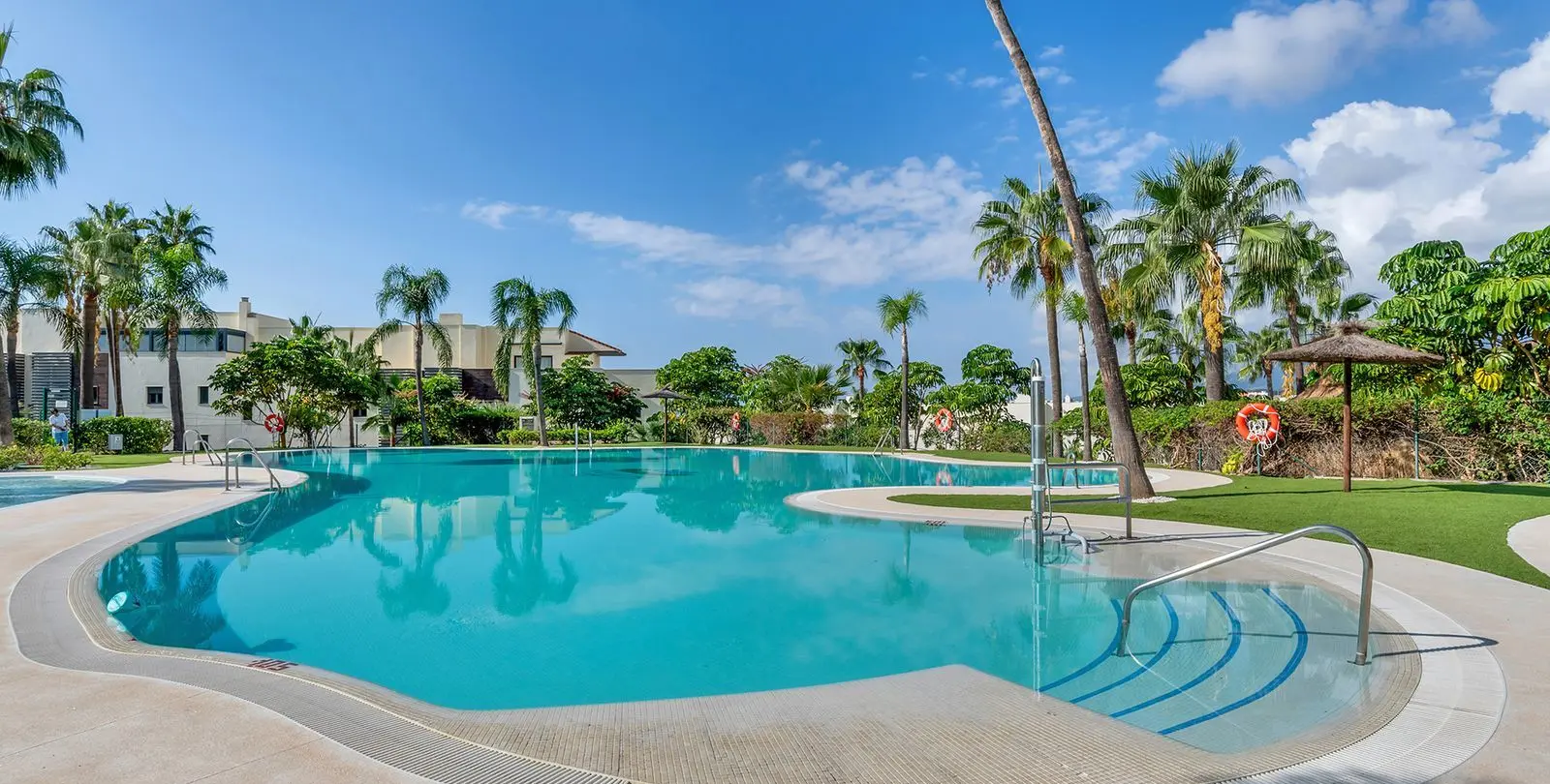 Venta de apartamento en planta baja en Los Flamingos 31