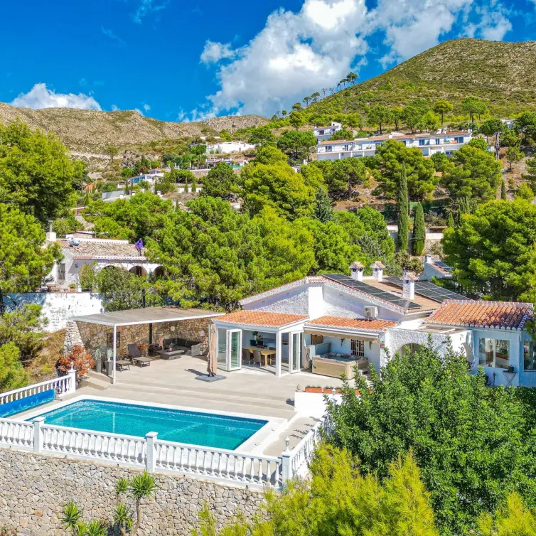 Venta de villa independiente en Cómpeta