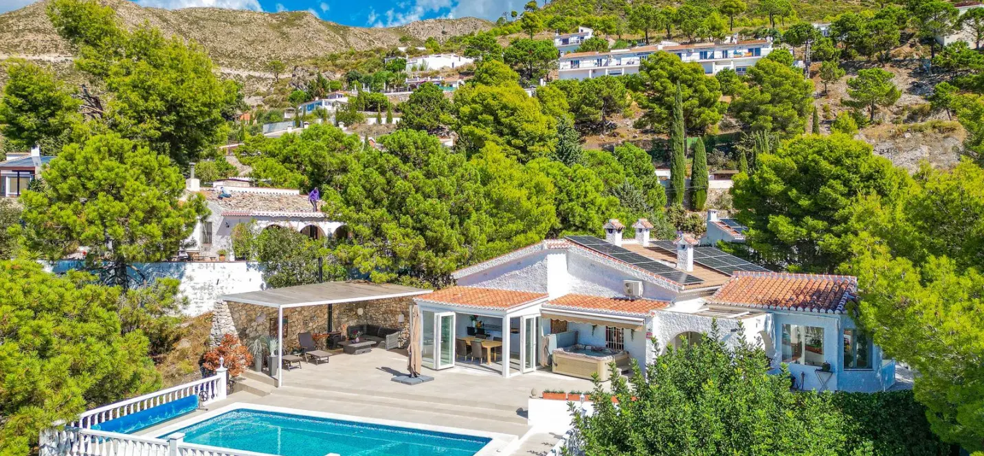 Venta de villa independiente en Cómpeta 0