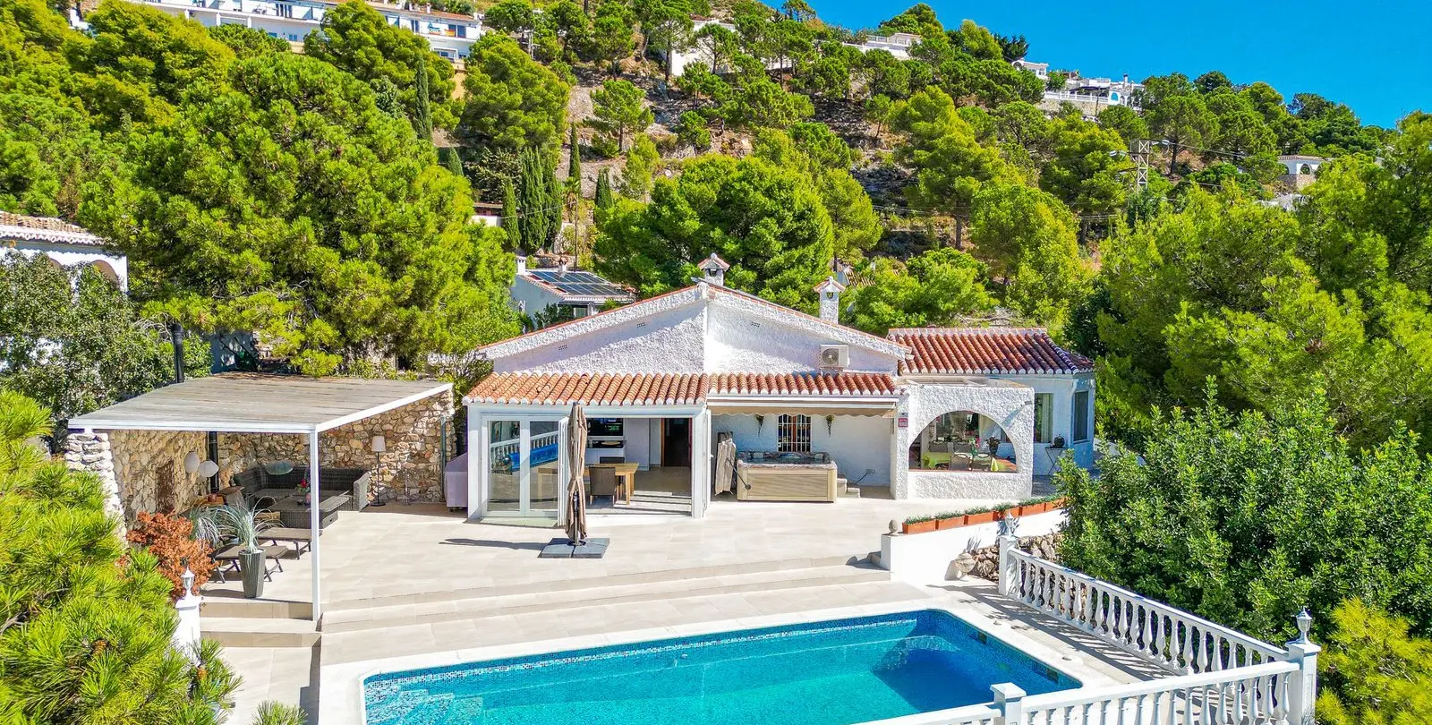 Venta de villa independiente en Cómpeta 2
