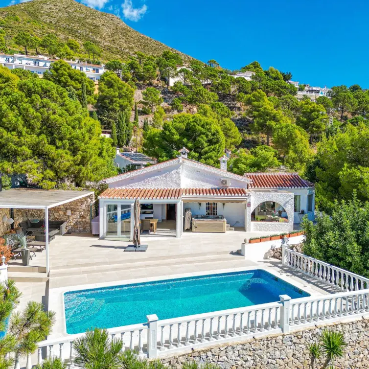 Venta de villa independiente en Cómpeta