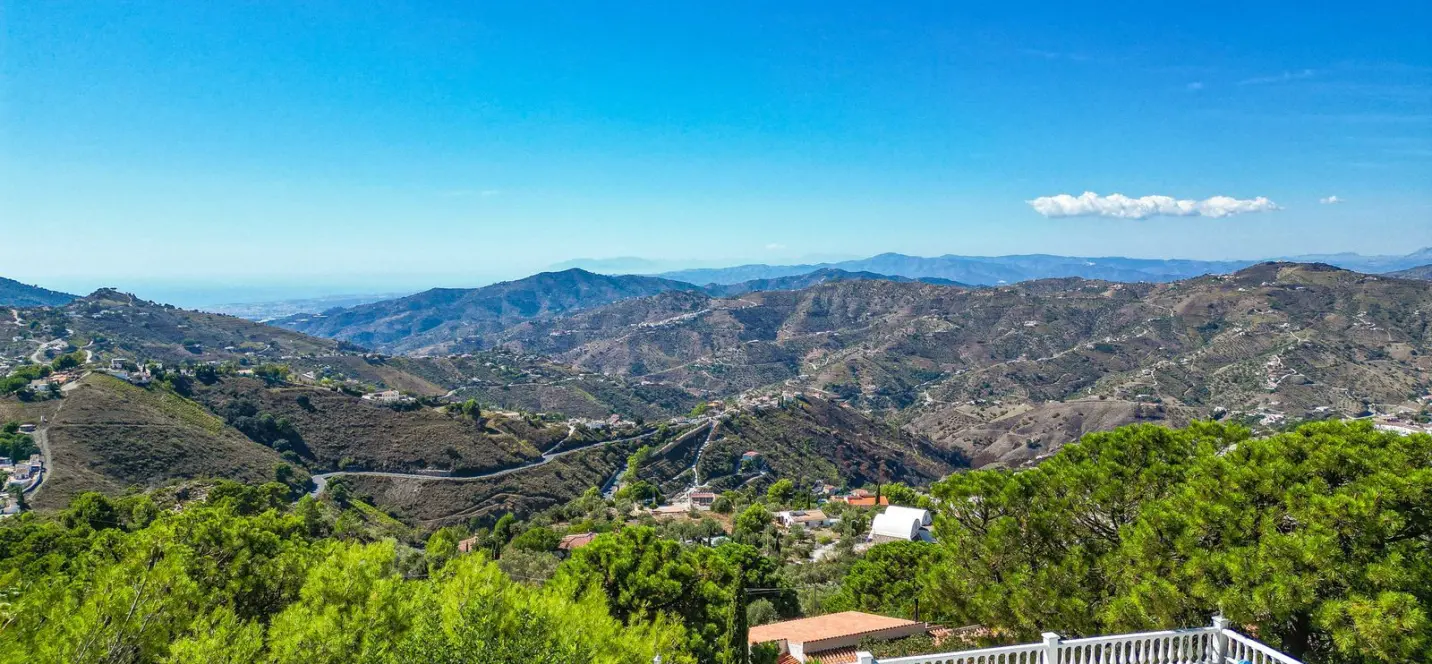 Venta de villa independiente en Cómpeta 2