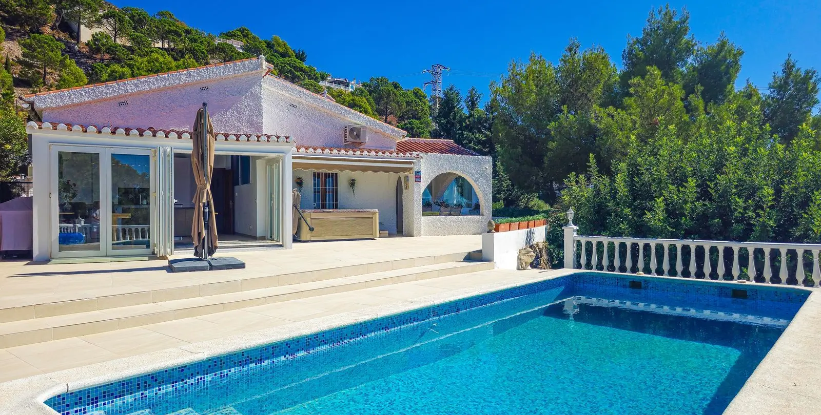 Venta de villa independiente en Cómpeta 31