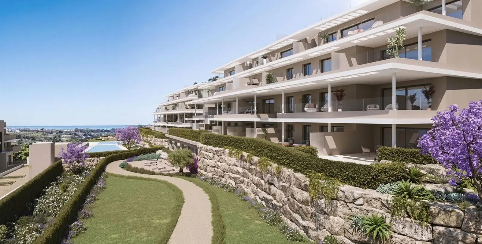 Venta de apartamento en planta media en Estepona 2