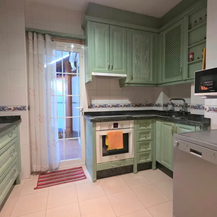 Venta de apartamento en planta media en Marbella