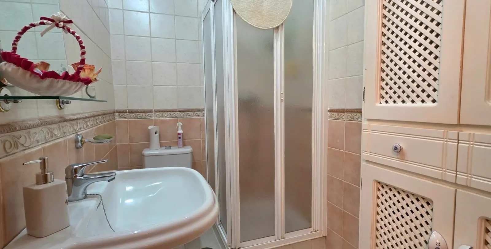 Venta de apartamento en planta media en Marbella 22